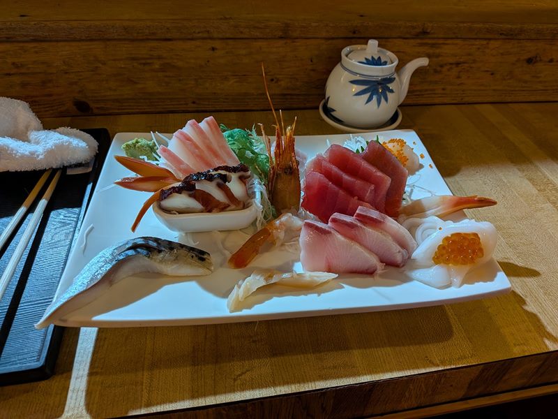 Niki's Tokyo Inn food