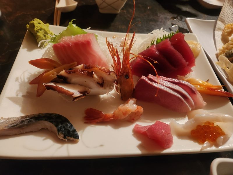 Niki's Tokyo Inn food