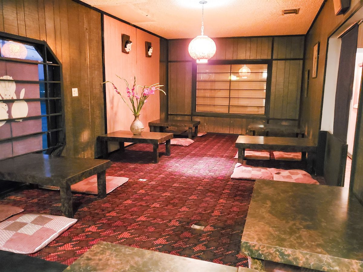 Niki's Tokyo Inn